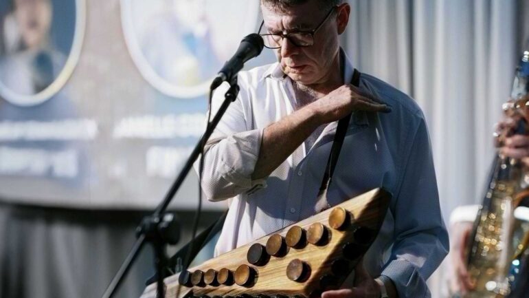 Allan Leibowitz is appearing at the UK Drum Show.